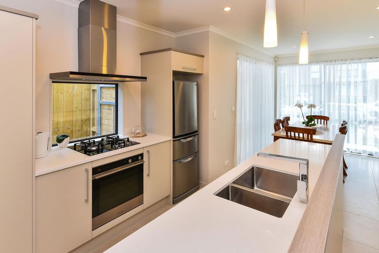 Photo of property in 17 Costa Viva Crescent, Karaka, Papakura, 2113