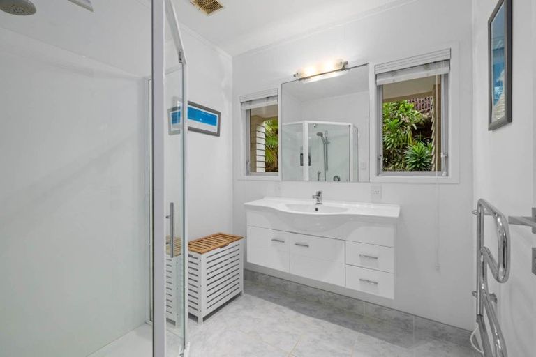 Photo of property in 4 De Haven Street, Opua, 0200