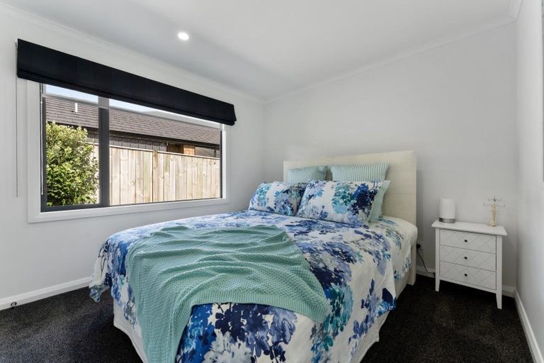 Photo of property in 25 Silicon Way, Fitzherbert, Palmerston North, 4410