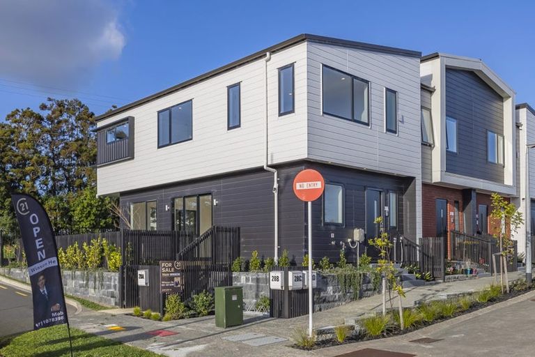 Photo of property in 28a Balthazar Road, Kumeu, 0810