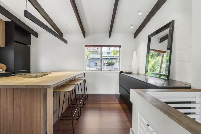 Photo of property in 8/7 Balmain Road, Birkenhead, Auckland, 0626