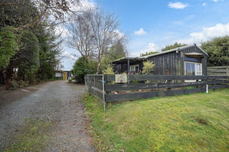 Photo of property in 254 Dunns Road, Otatara, Invercargill, 9879