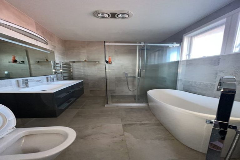 Photo of property in 47 Lysander Crescent, Beach Haven, Auckland, 0626