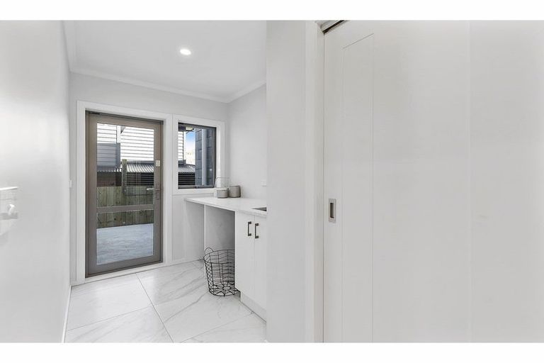 Photo of property in 103 Melksham Drive, Churton Park, Wellington, 6037