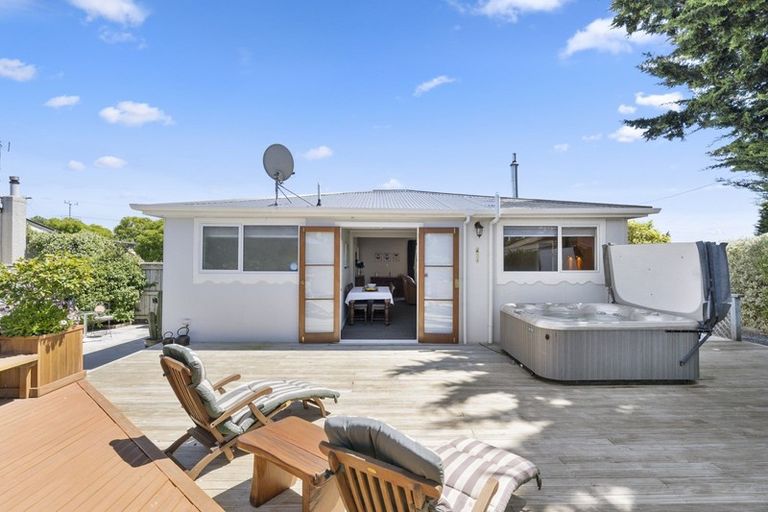 Photo of property in 54 Princess Street, Martinborough, 5711