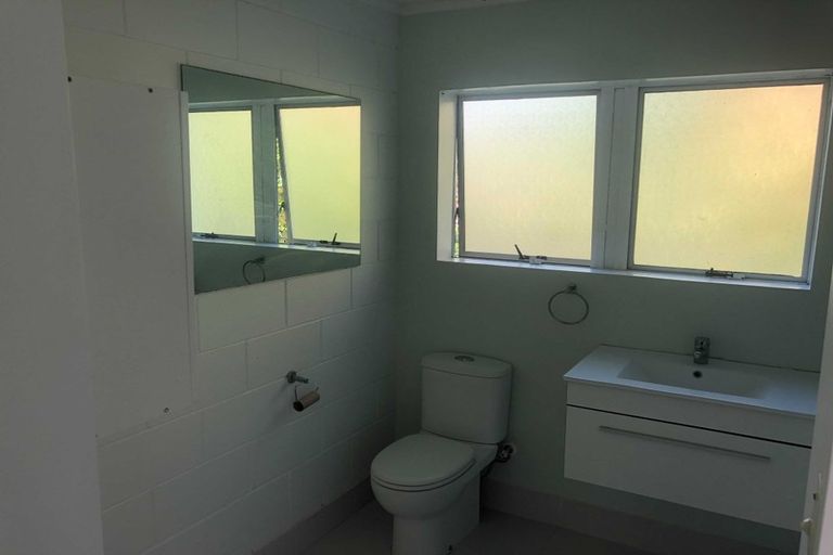 Photo of property in 19a/9 Verbena Road, Birkdale, Auckland, 0626