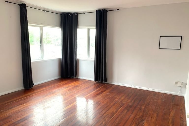 Photo of property in 23 Margan Avenue, New Lynn, Auckland, 0600