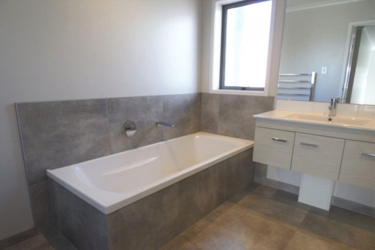 Photo of property in 120 Hobsonville Point Road, Hobsonville, Auckland, 0616