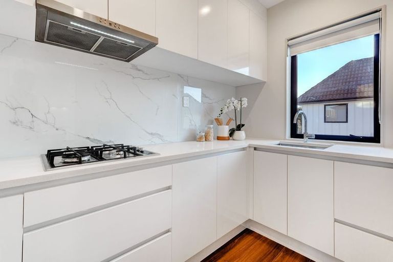 Photo of property in 34d Nikau Street, New Lynn, Auckland, 0600