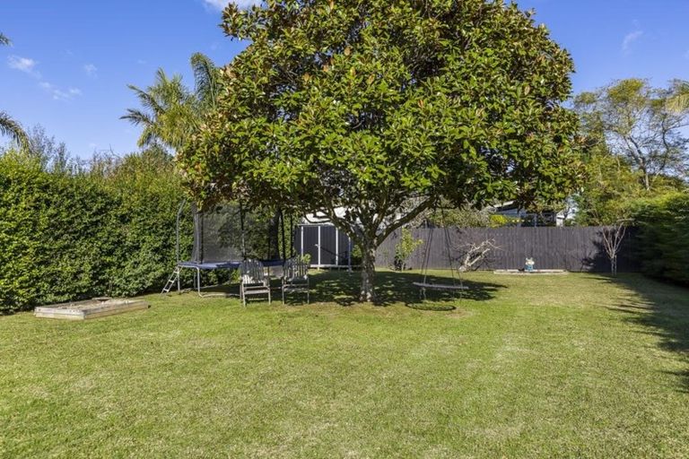 Photo of property in 17 Noall Street, Te Atatu Peninsula, Auckland, 0610