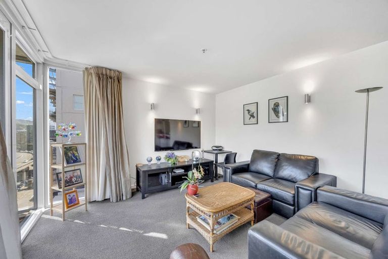 Photo of property in Montreaux Apartments, 5g/164 The Terrace, Wellington Central, Wellington, 6011