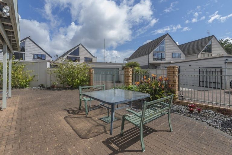 Photo of property in 1/7 Pegasus Place, Half Moon Bay, Auckland, 2012