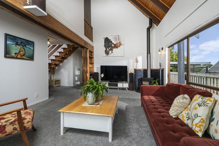 Photo of property in 2/7 Springfield Street, Forrest Hill, Auckland, 0620