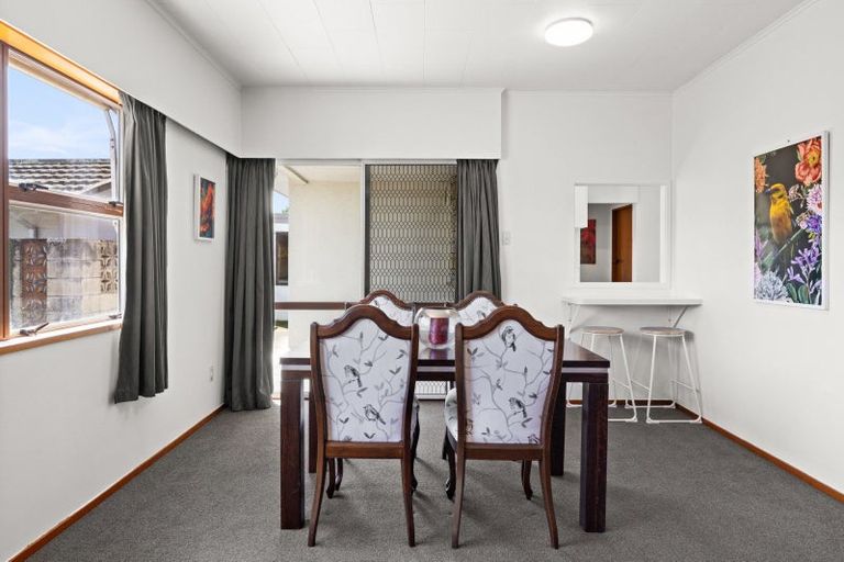 Photo of property in 1/16 Guthrie Road, Havelock North, 4130