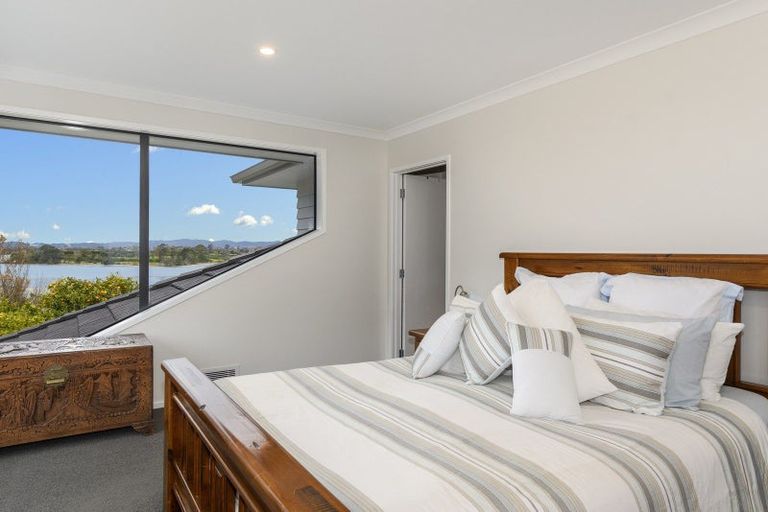 Photo of property in 37 Bert Wall Drive, Omokoroa, 3114