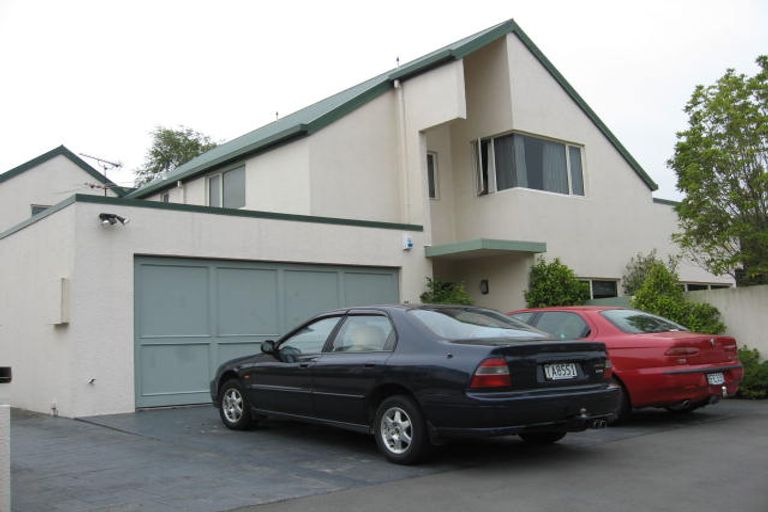 Photo of property in 2/89 Waimairi Road, Upper Riccarton, Christchurch, 8041