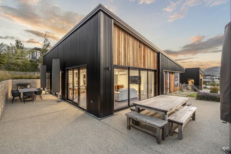 Photo of property in 6 Mills Road, Wanaka, 9305