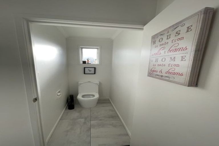 Photo of property in 57 Fairmount Road, Titirangi, Auckland, 0604