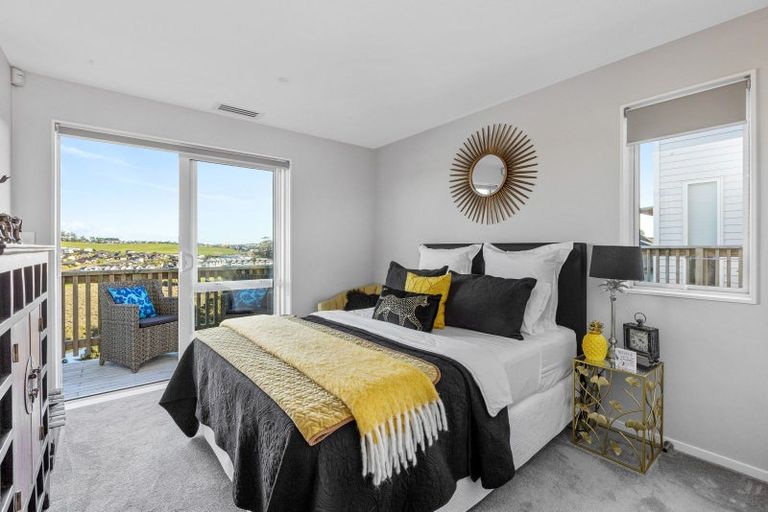 Photo of property in 26 Cassidy Drive, Orewa, 0931