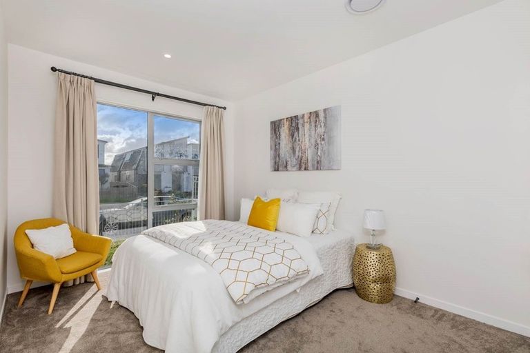 Photo of property in 10 Roa Avenue, Hobsonville, Auckland, 0616