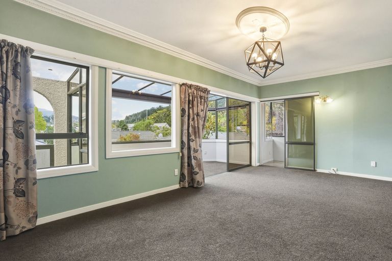Photo of property in 360 Kaikorai Valley Road, Bradford, Dunedin, 9011