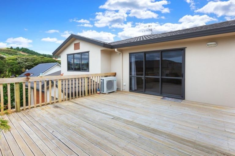 Photo of property in 18a Latitude Close, Whitby, Porirua, 5024