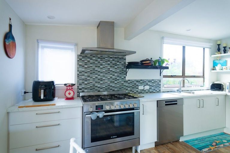 Photo of property in 92 Churchill Street, Kaikoura, 7300