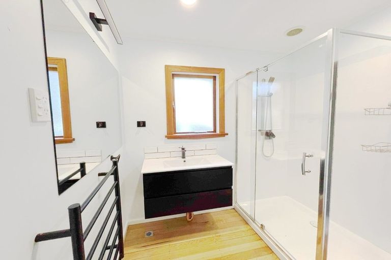 Photo of property in 30 Gilliam Street, New Lynn, Auckland, 0600