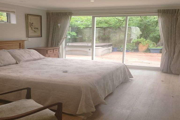 Photo of property in 1/38 Ngarahana Avenue, Paremoremo, Auckland, 0632