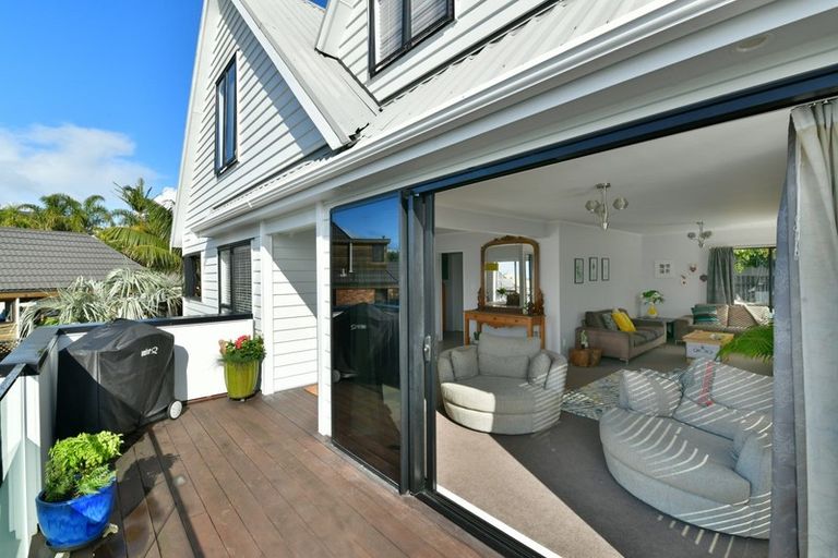 Photo of property in 2/6 Duncansby Road, Stanmore Bay, Whangaparaoa, 0932