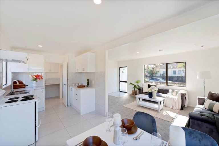 Photo of property in 1/26 Karepo Crescent, Ranui, Auckland, 0612