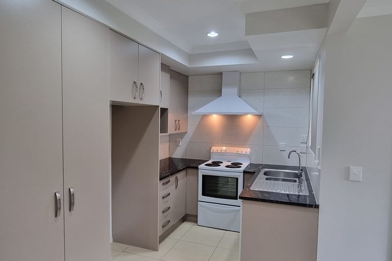 Photo of property in 4 Chieftain Rise, Goodwood Heights, Auckland, 2105