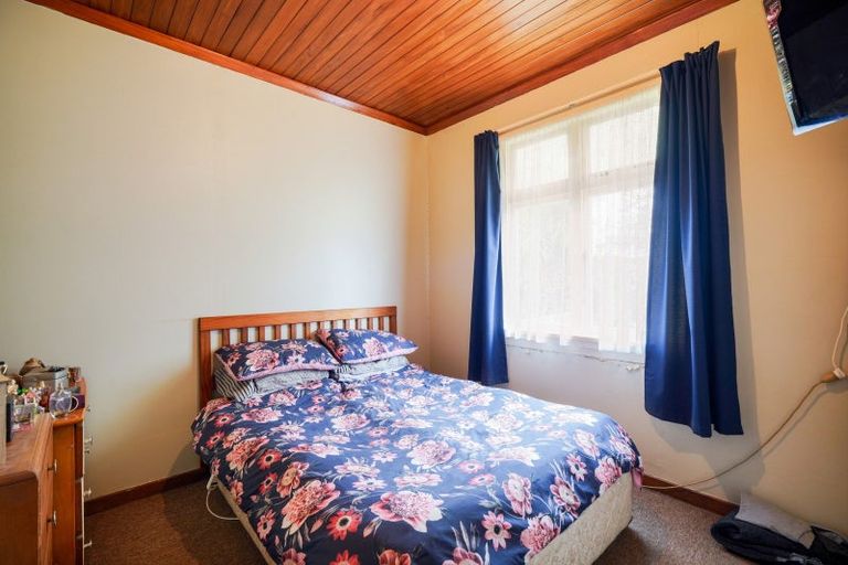 Photo of property in 43 Half Mile Road, Tuatapere, 9620