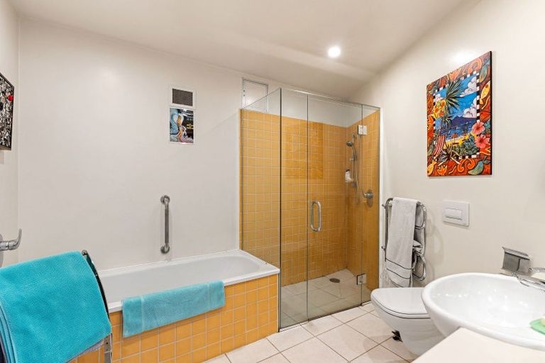 Photo of property in 9/80 Salamanca Road, Kelburn, Wellington, 6012