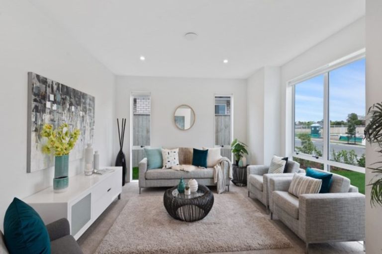 Photo of property in 23 Waituarua Drive, Takanini, 2112