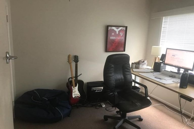 Photo of property in 4/109 Ocean View Road, Hillcrest, Auckland, 0627