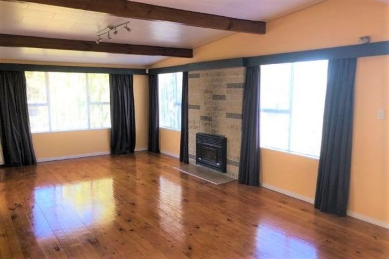 Photo of property in 1 Moa Place, Onerahi, Whangarei, 0110