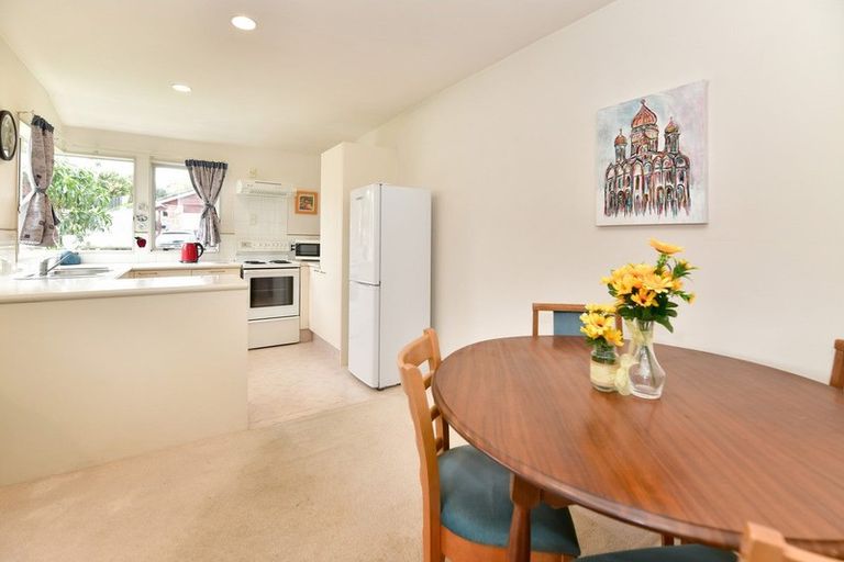 Photo of property in 15 The Grove, Red Beach, 0932