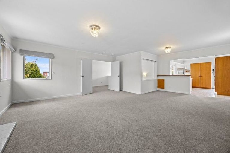 Photo of property in 7 Lewis Road, Pakuranga, Auckland, 2010