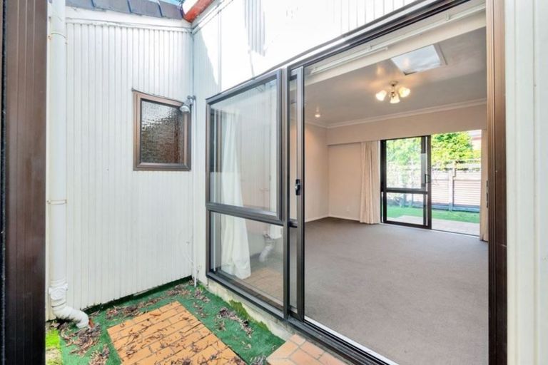 Photo of property in 3/39 Great South Road, Papakura, 2110