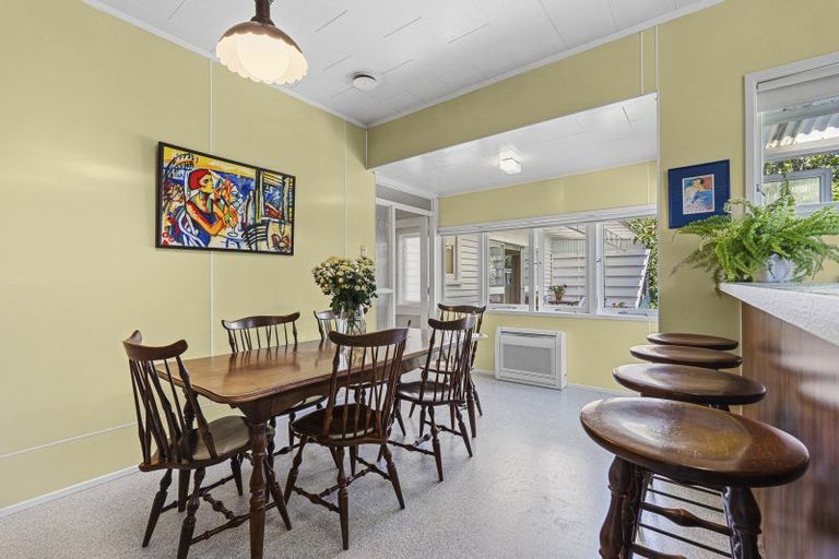 Photo of property in 6 French Street, Moturoa, New Plymouth, 4310