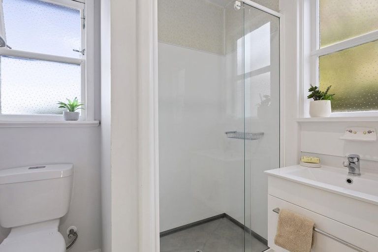 Photo of property in 14 Ribble Street, Island Bay, Wellington, 6023