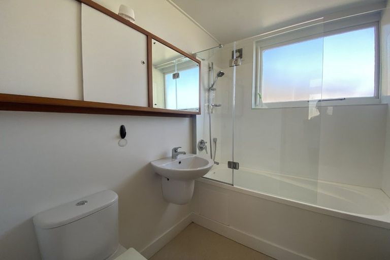 Photo of property in 21 Newbridge Place, Ilam, Christchurch, 8041