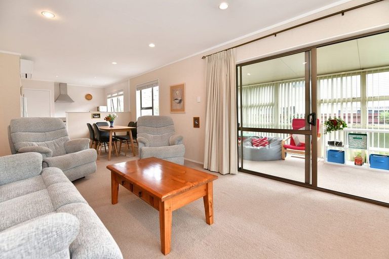 Photo of property in 1/438 Hibiscus Coast Highway, Orewa, 0931