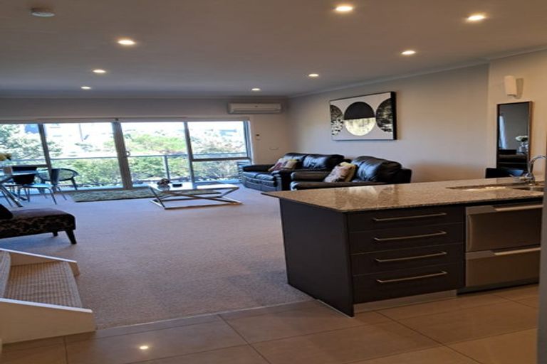 Photo of property in The Strand, 3/16 Ronald Street, Strandon, New Plymouth, 4312