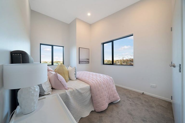 Photo of property in 12/13 Arawa Street, New Lynn, Auckland, 0600