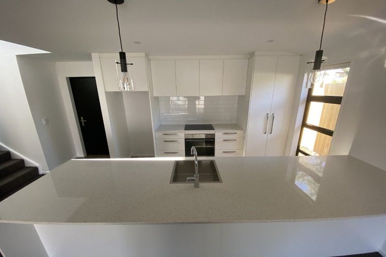 Photo of property in 3/242 Edgeware Road, Edgeware, Christchurch, 8013