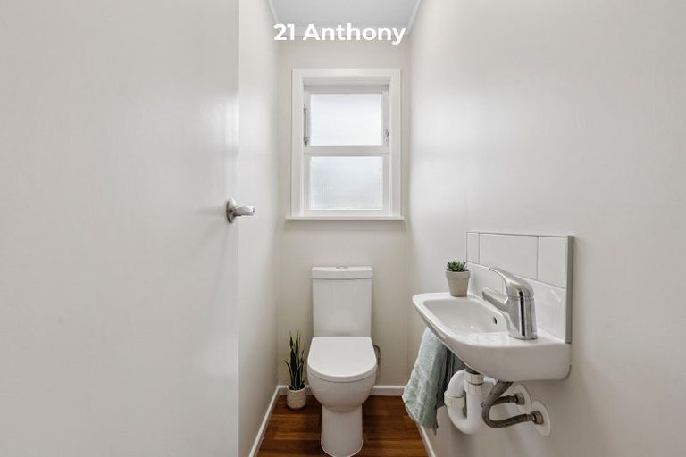 Photo of property in 21 Anthony Grove, Paraparaumu Beach, Paraparaumu, 5032