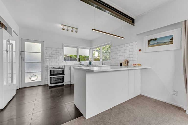 Photo of property in 3/3 Opua Street, Belmont, Auckland, 0622