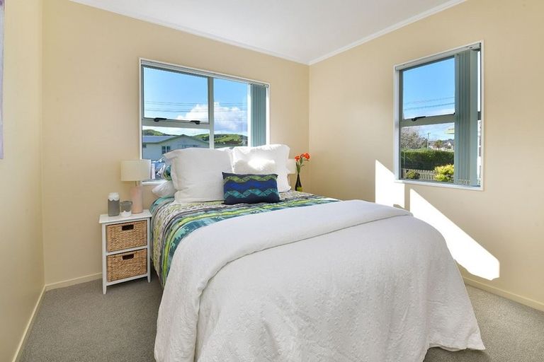 Photo of property in 2/12 Miro Street, Helensville, 0800
